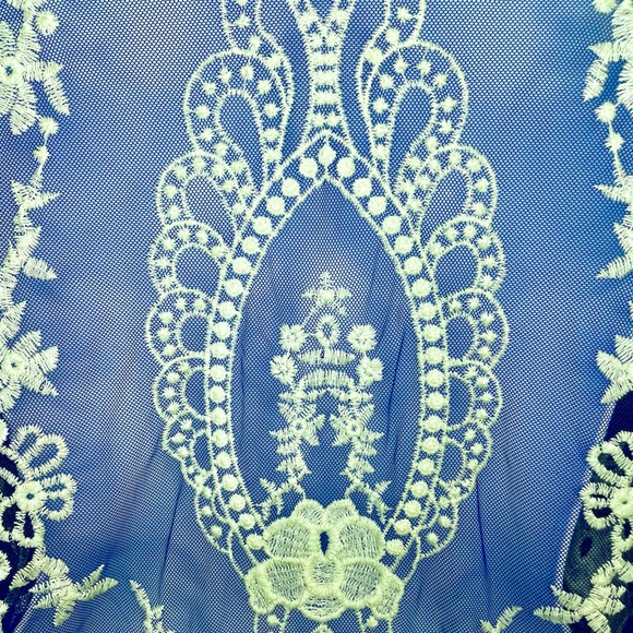 Blue Lace Long Blouse - Picture 5 of 6